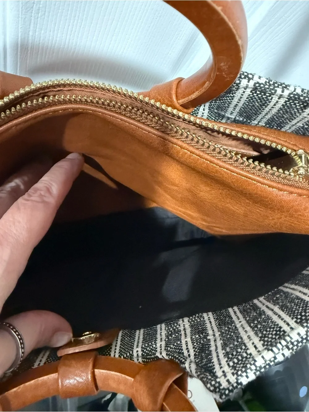 Antik Kraft Black & Tan Striped Shoulder Bag 2 purses in one - Picture 13 of 14